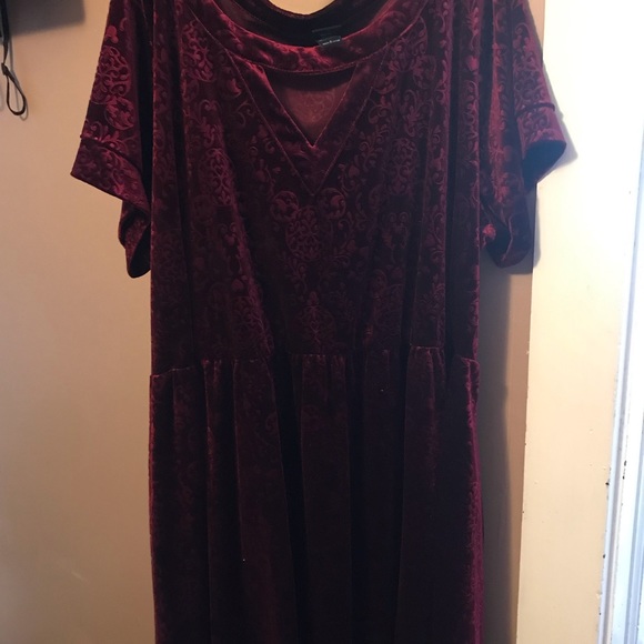 velvet dress size 22